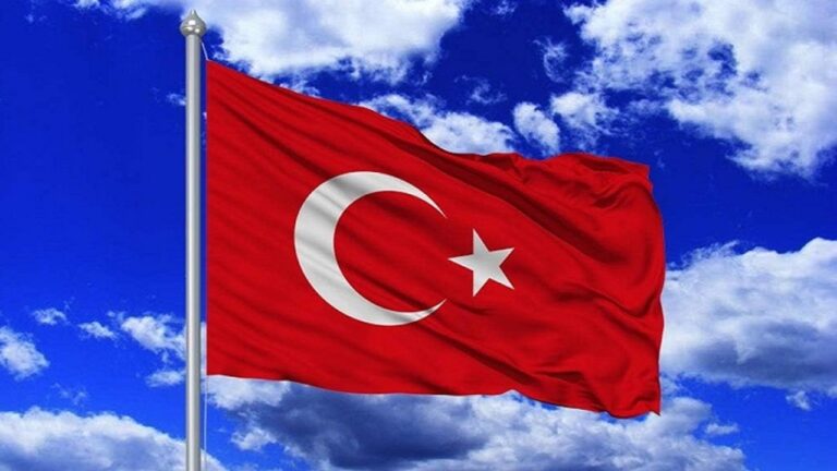 Türk Bayrağı Fiyatları Uygun Seçenek Sunuyor